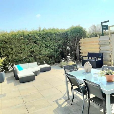 Huisje Finn, Met Grote Tuin En Veel Privacy Dirkshorn Exterior photo